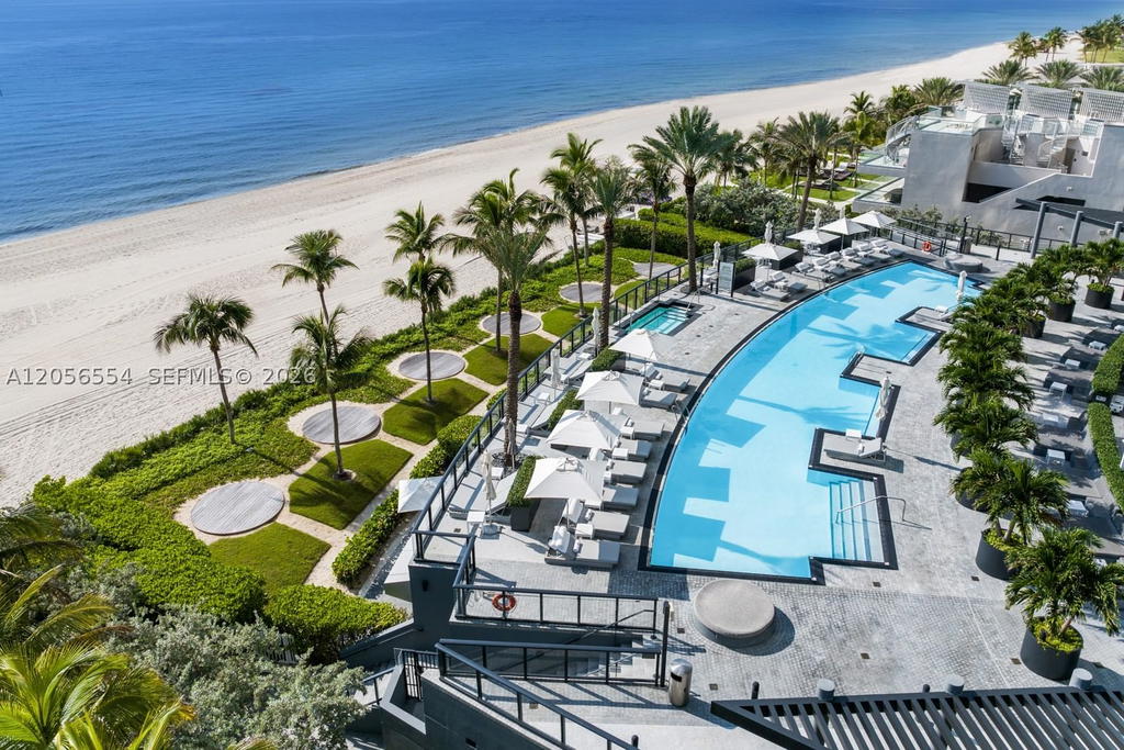 Real estate property located at 18555 Collins Ave #5201, Miami-dade, 18555 Collins Avenue Cond, Sunny Isles Beach, FL