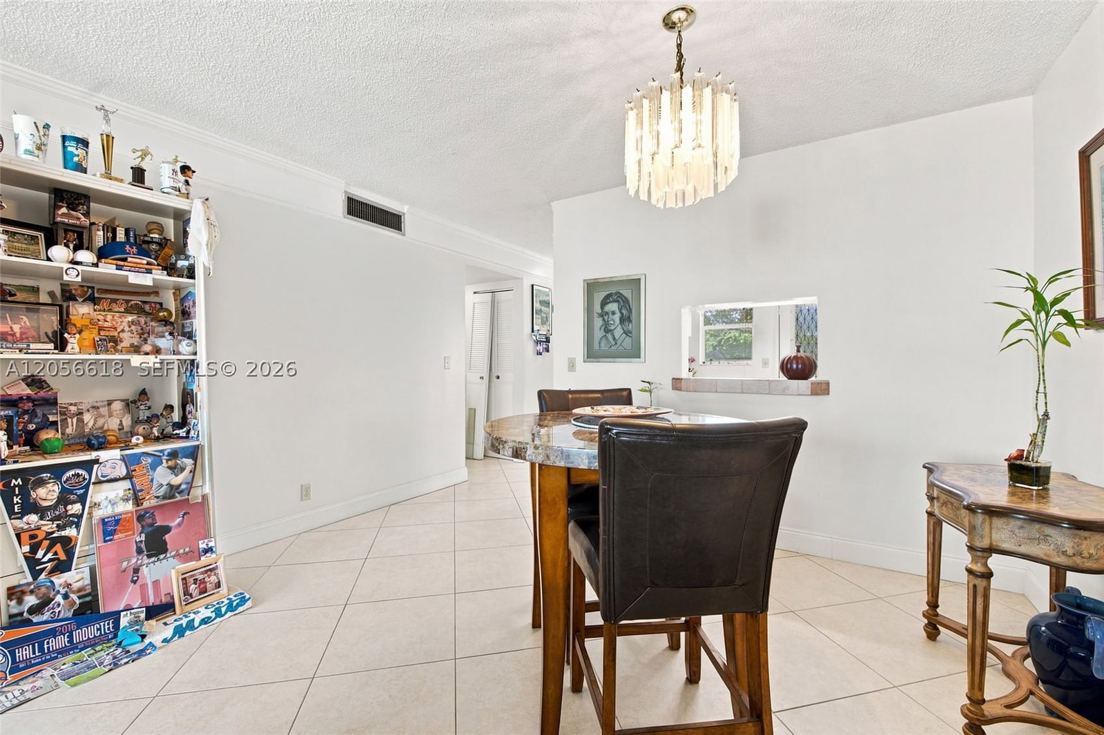 Real estate property located at 1025 2nd Ave #406, Broward, Meadowbrook Lakes Condo, Dania Beach, FL