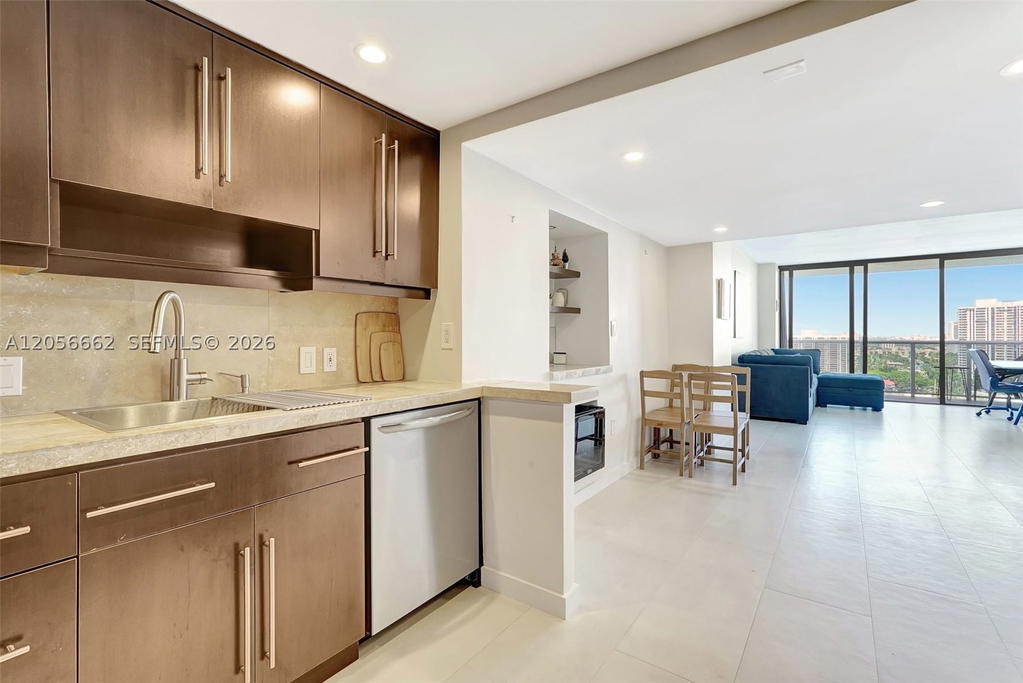 Real estate property located at 3675 Country Club Dr #2310, Miami-dade, Aventura Eldorado Condo, Aventura, FL