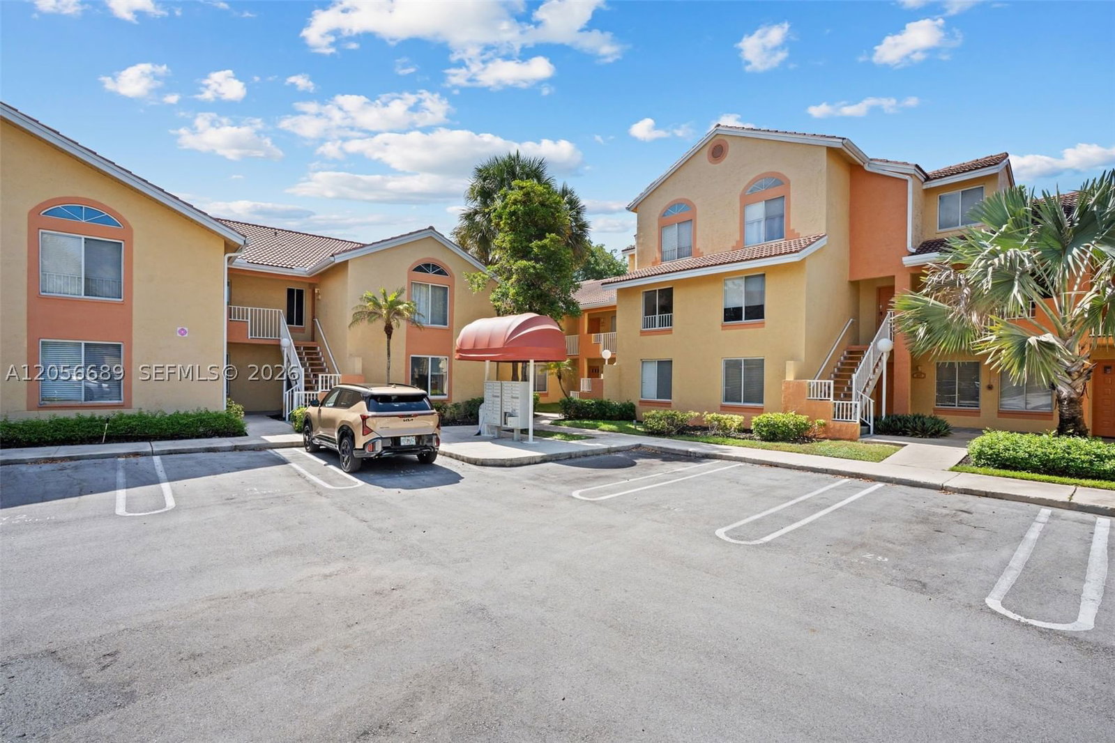 Real estate property located at 927 Coral Club Dr #927, Broward, Napoli Gardens, Coral Springs, FL