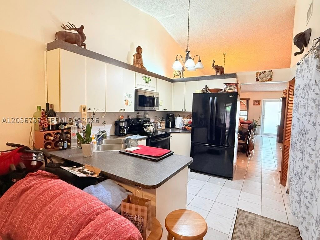 Real estate property located at 5941 20th Ln, Miami-dade, Michelle Jardins, Hialeah, FL