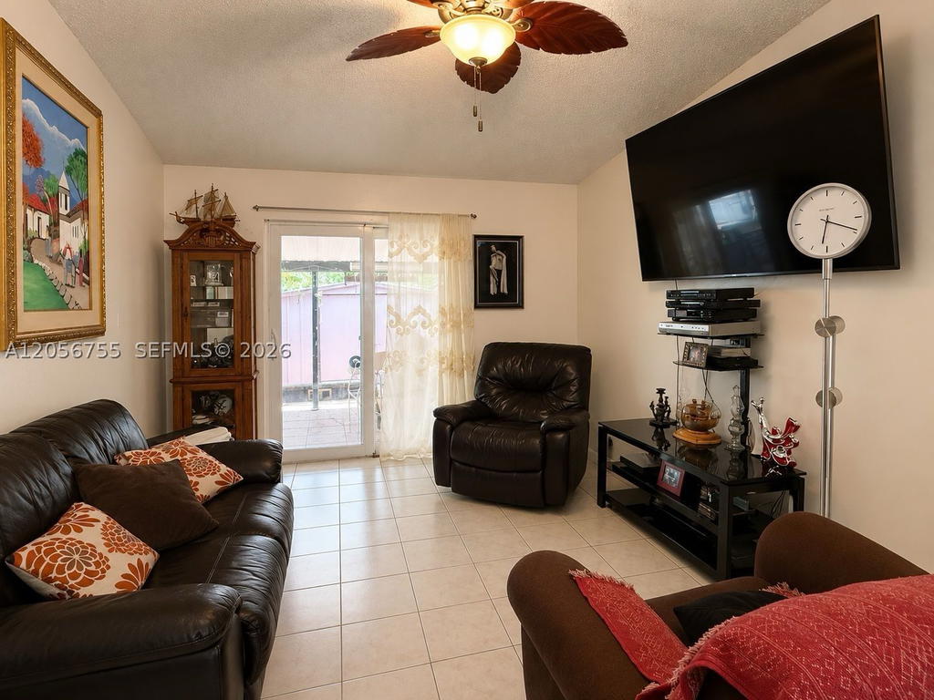 Real estate property located at 5941 20th Ln, Miami-dade, Michelle Jardins, Hialeah, FL