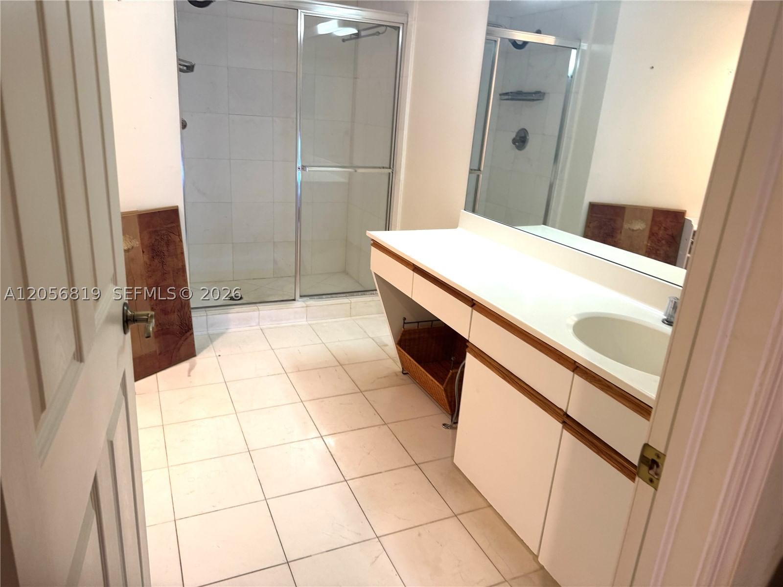 Real estate property located at 3530 Mystic Pointe Dr #1208, Miami-dade, Mystic Pointe Tower 500 C, Aventura, FL