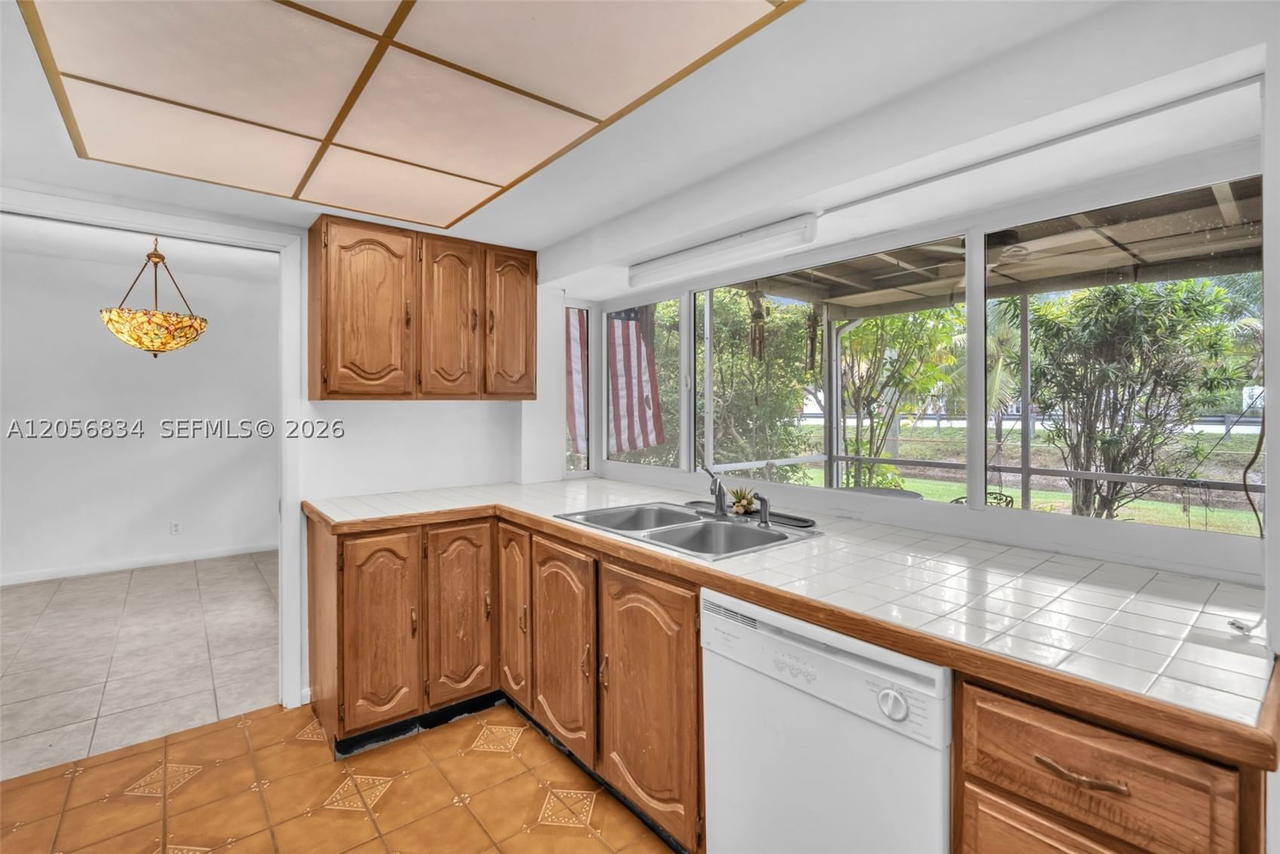 Real estate property located at 4770 70th Ter, Broward, Orange Acres, Davie, FL