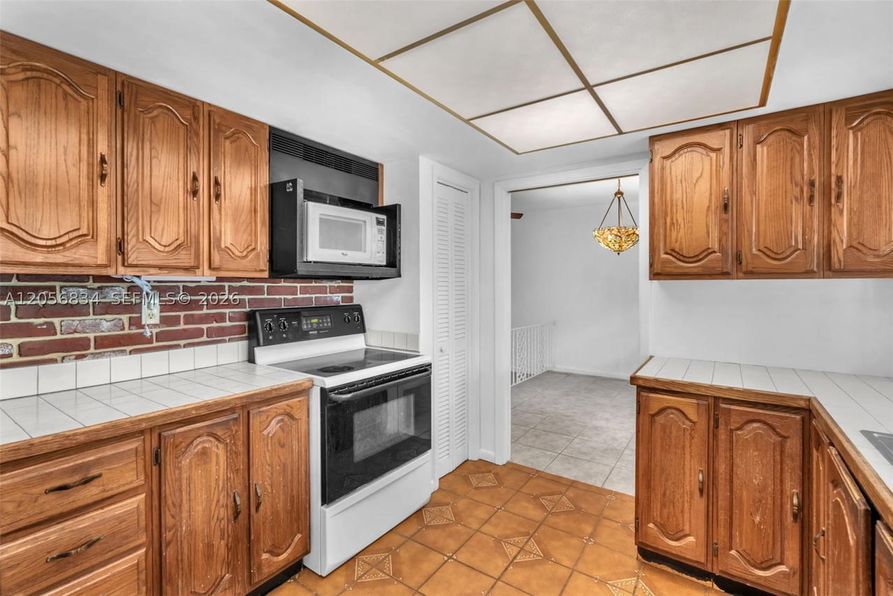 Real estate property located at 4770 70th Ter, Broward, Orange Acres, Davie, FL