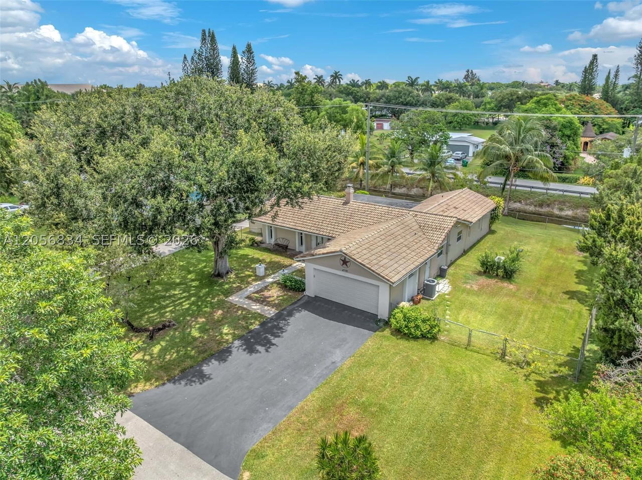 Real estate property located at 4770 70th Ter, Broward, Orange Acres, Davie, FL