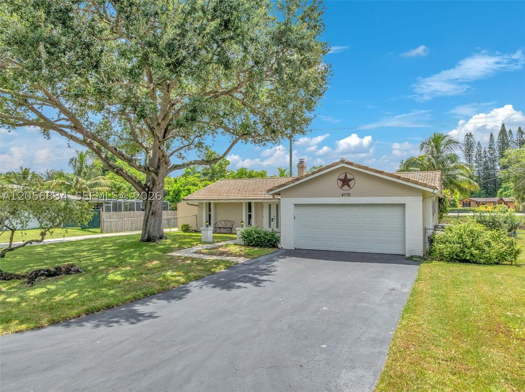 Real estate property located at 4770 70th Ter, Broward, Orange Acres, Davie, FL