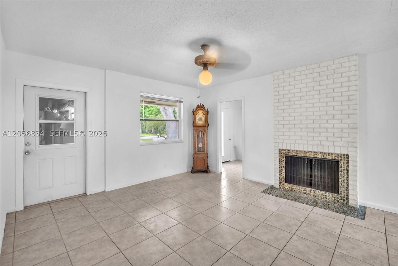 Real estate property located at 4770 70th Ter, Broward, Orange Acres, Davie, FL