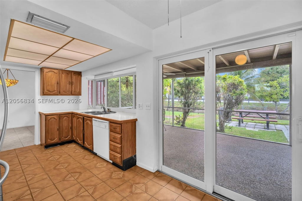 Real estate property located at 4770 70th Ter, Broward, Orange Acres, Davie, FL