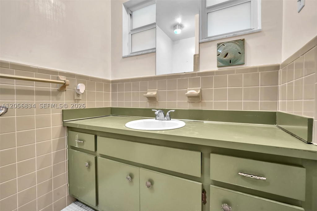 Real estate property located at 4770 70th Ter, Broward, Orange Acres, Davie, FL