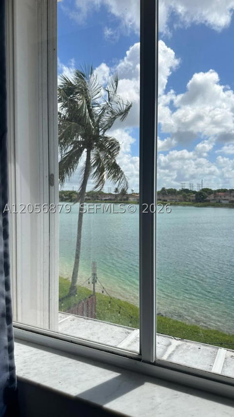 Real estate property located at , Miami-dade, Weitzer Serena Lakes Town, Miami, FL