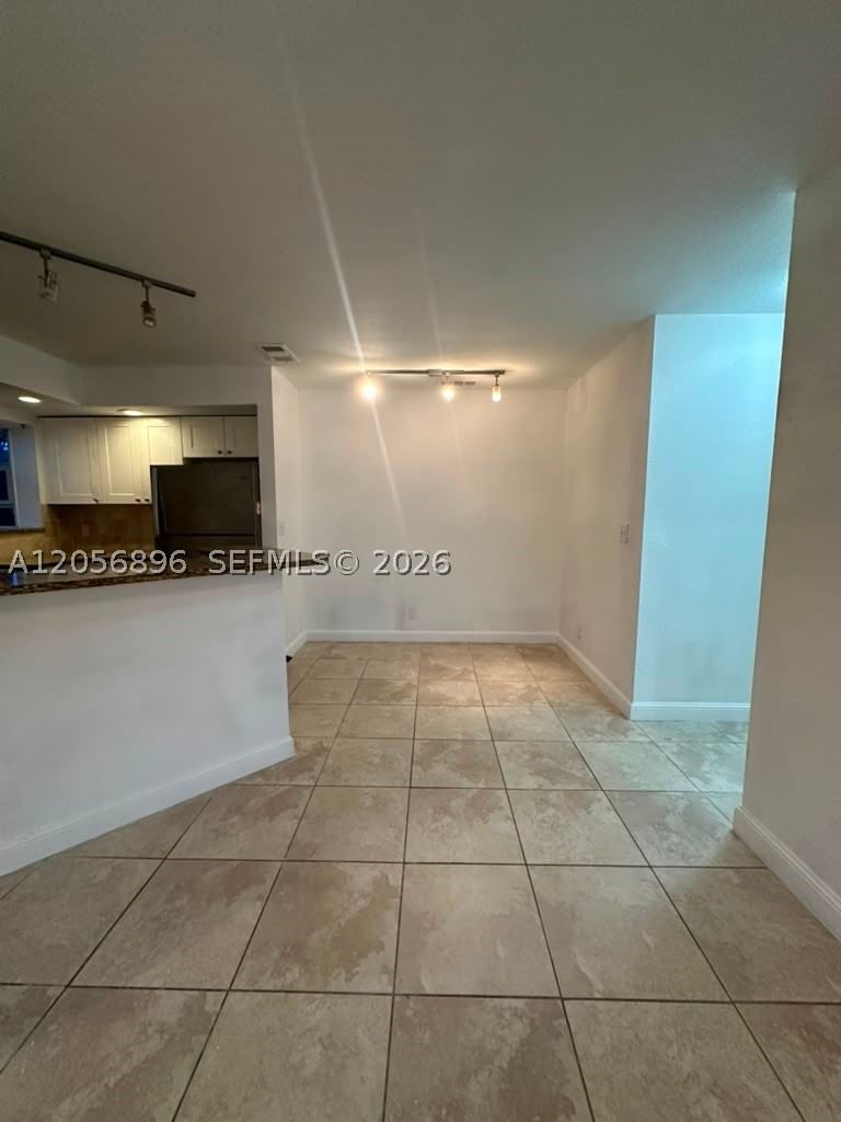 Real estate property located at 3330 Pinewalk Dr N #1611, Broward, Coral Key Condo, Margate, FL