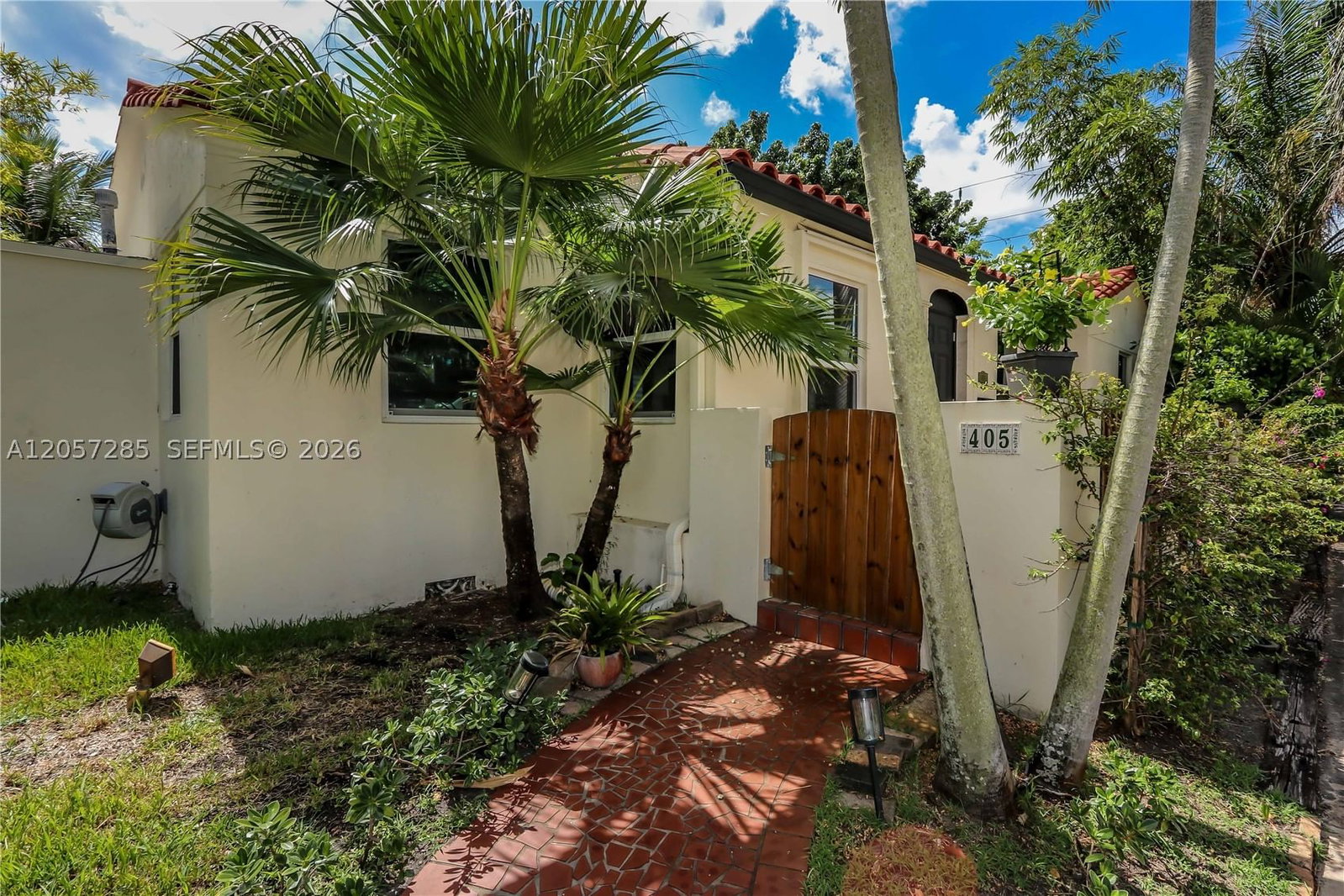Real estate property located at 405 16th Ave, Broward, Hollywood, Hollywood, FL