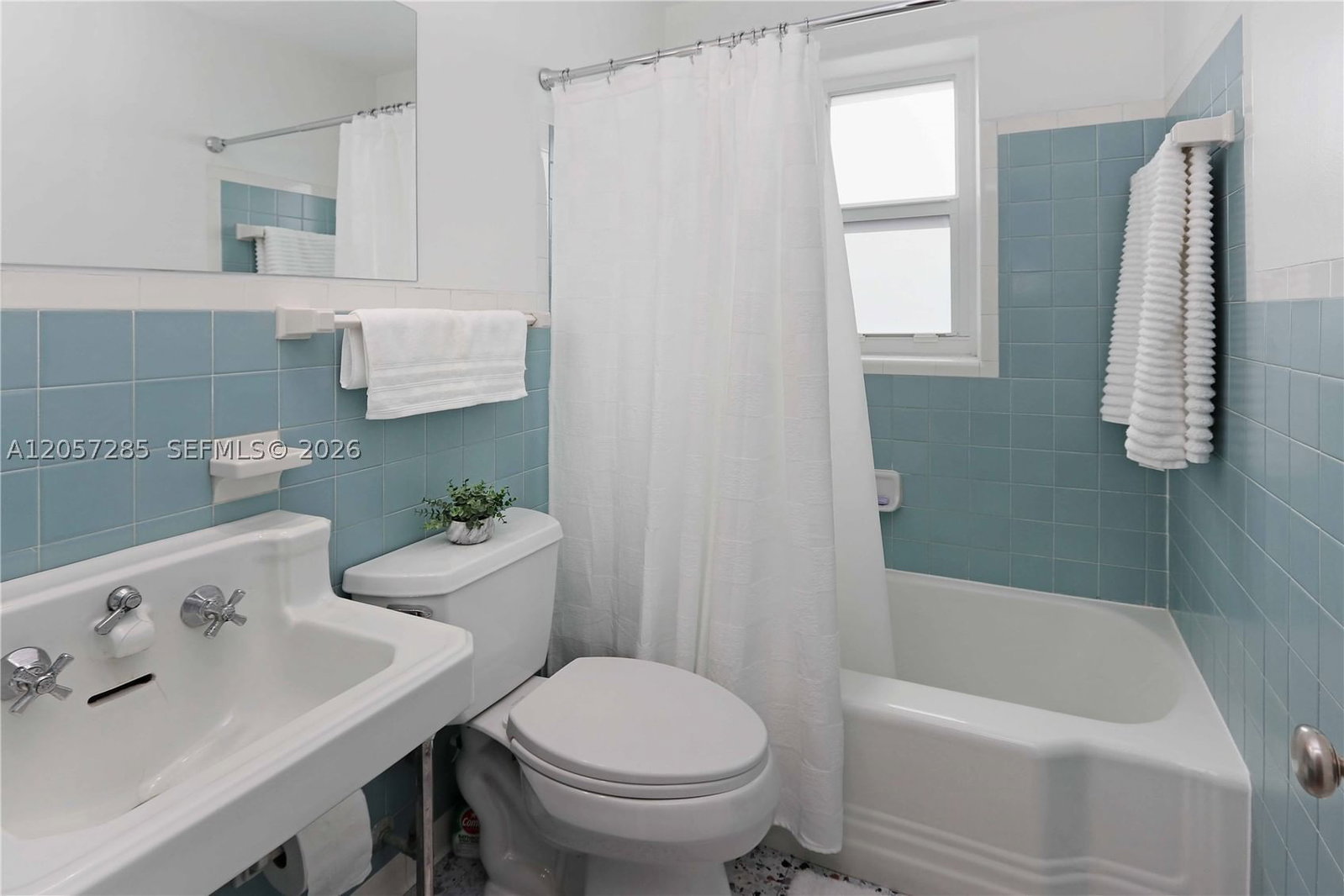 Real estate property located at 405 16th Ave, Broward, Hollywood, Hollywood, FL