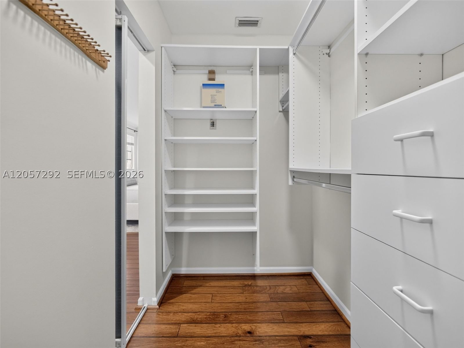 Real estate property located at 1012 Cedar Falls Dr, Broward, Sector 3 - Parcels C D E, Weston, FL
