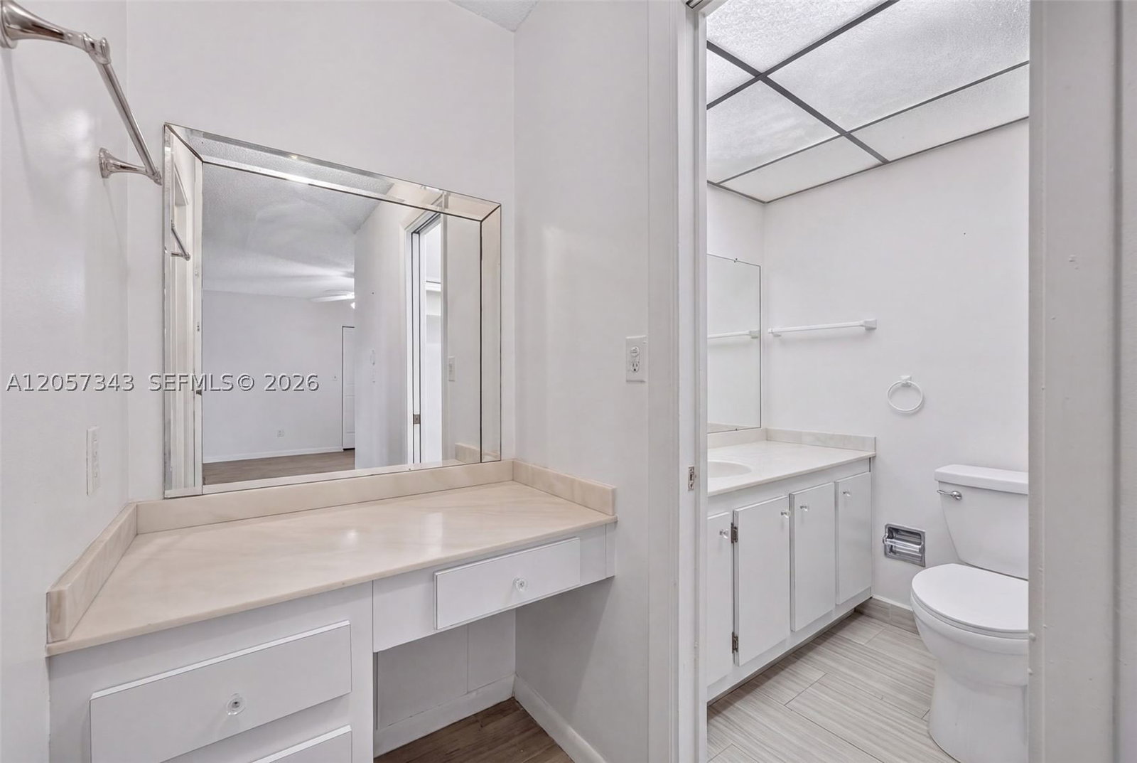Real estate property located at 5900 44th St #414, Broward, Greens Of Inverrary Phase, Lauderhill, FL