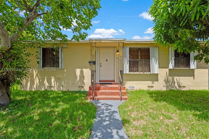 Real estate property located at 3220 8th Ave, Miami-dade, Hialeah 13th Addn Amd Pl, Hialeah, FL