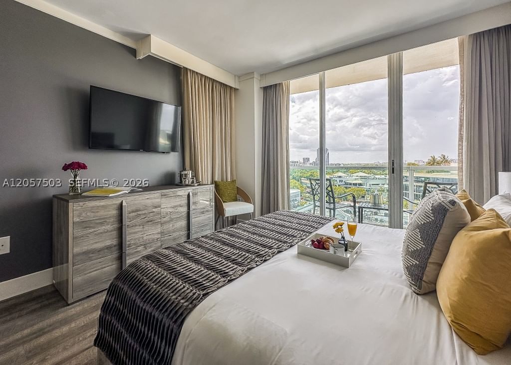 Real estate property located at 2889 Mcfarlane Rd #912, Miami-dade, Mutiny Park Condo, Miami, FL
