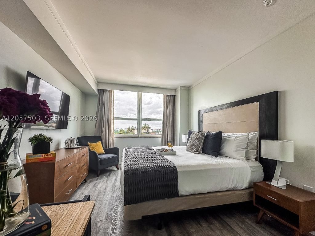 Real estate property located at 2889 Mcfarlane Rd #912, Miami-dade, Mutiny Park Condo, Miami, FL