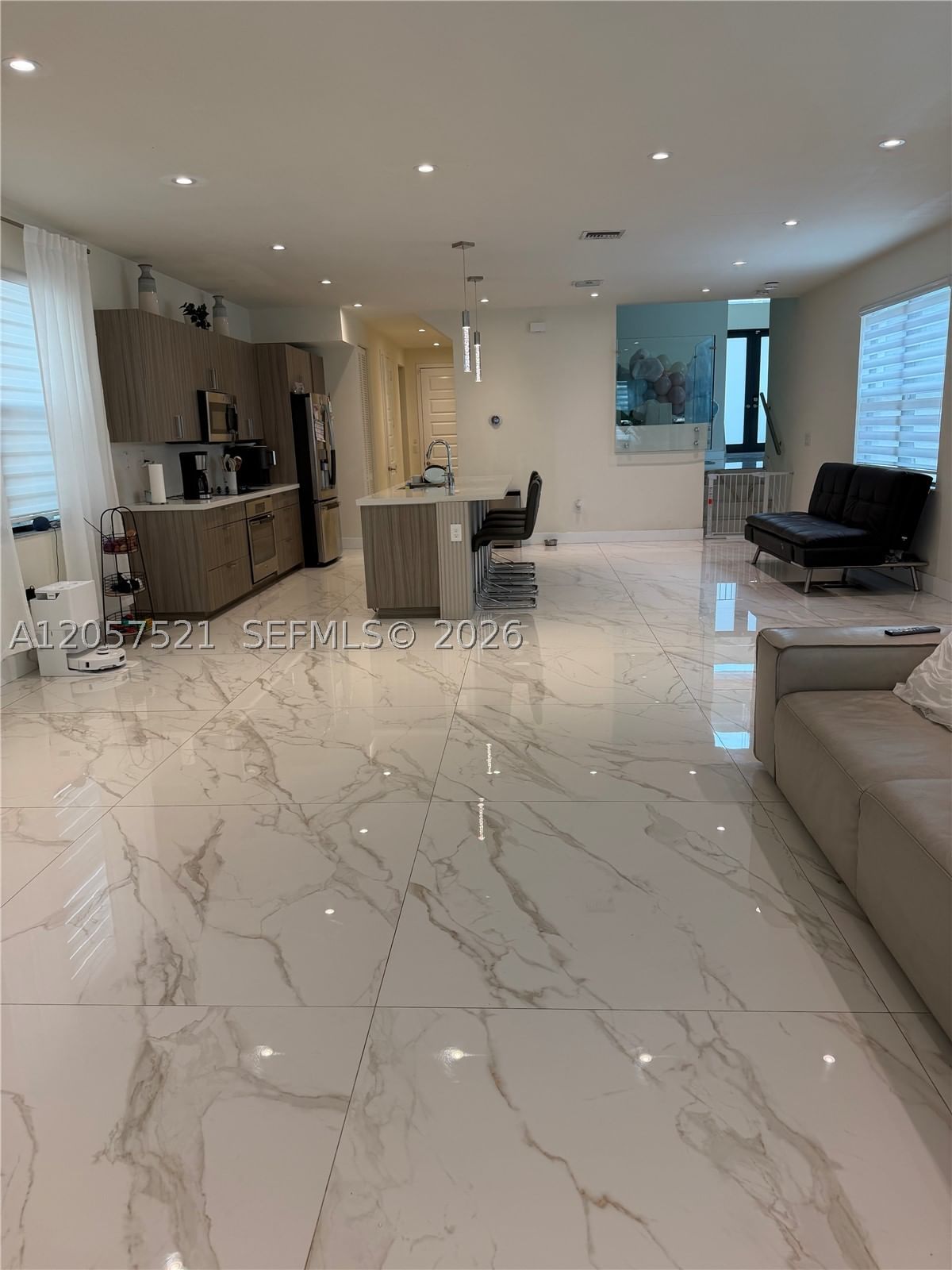 Real estate property located at 10218 76th Ter, Miami-dade, Grand Bay South Estates, Doral, FL