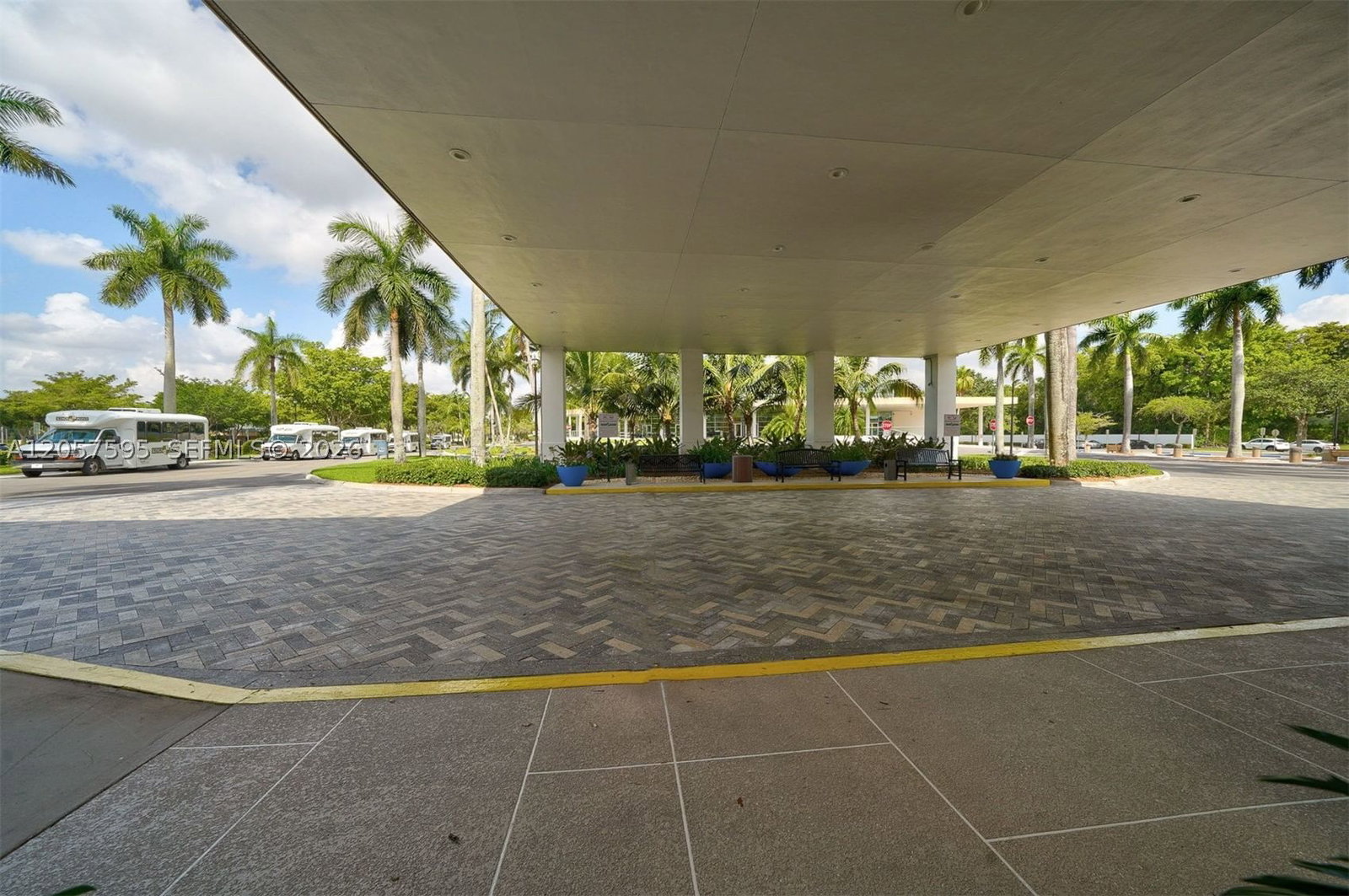 Real estate property located at 7449 Devon Dr #207, Broward, Devon Condominium J, Tamarac, FL