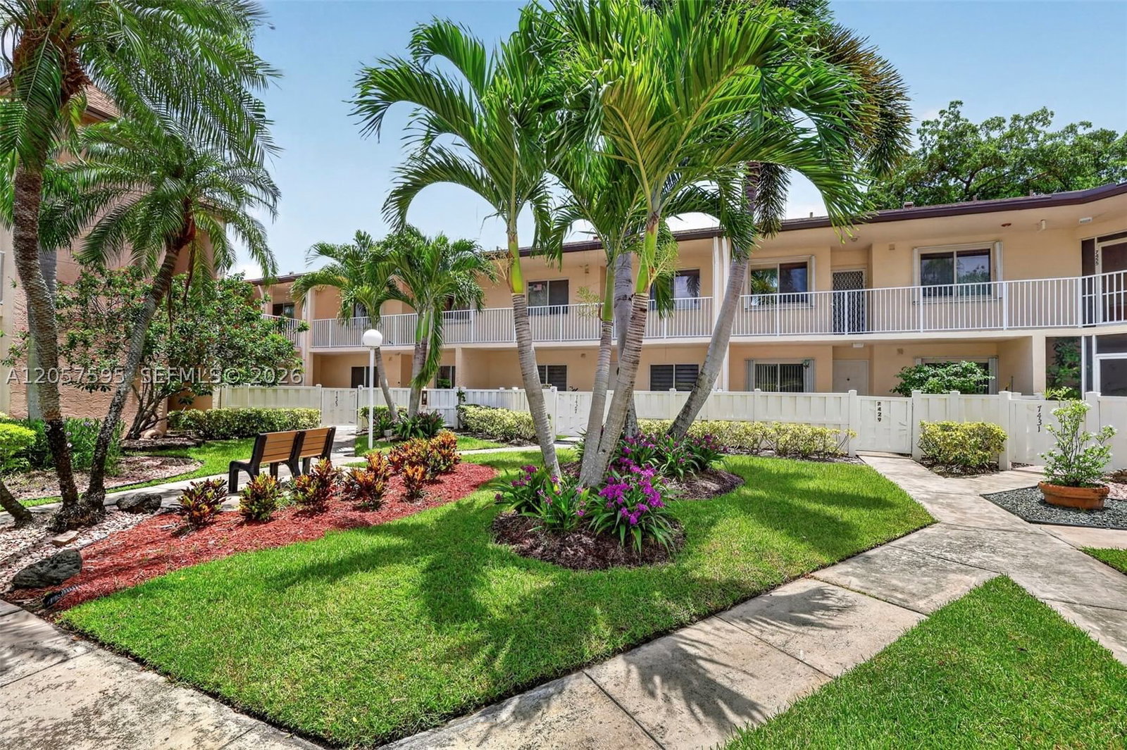 Real estate property located at 7449 Devon Dr #207, Broward, Devon Condominium J, Tamarac, FL