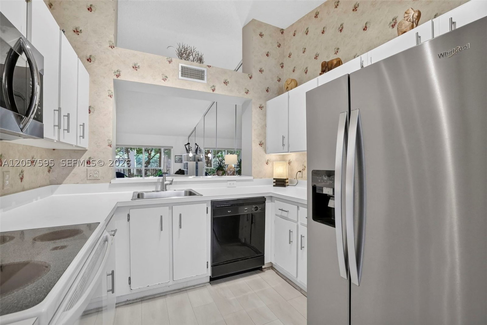 Real estate property located at 7449 Devon Dr #207, Broward, Devon Condominium J, Tamarac, FL