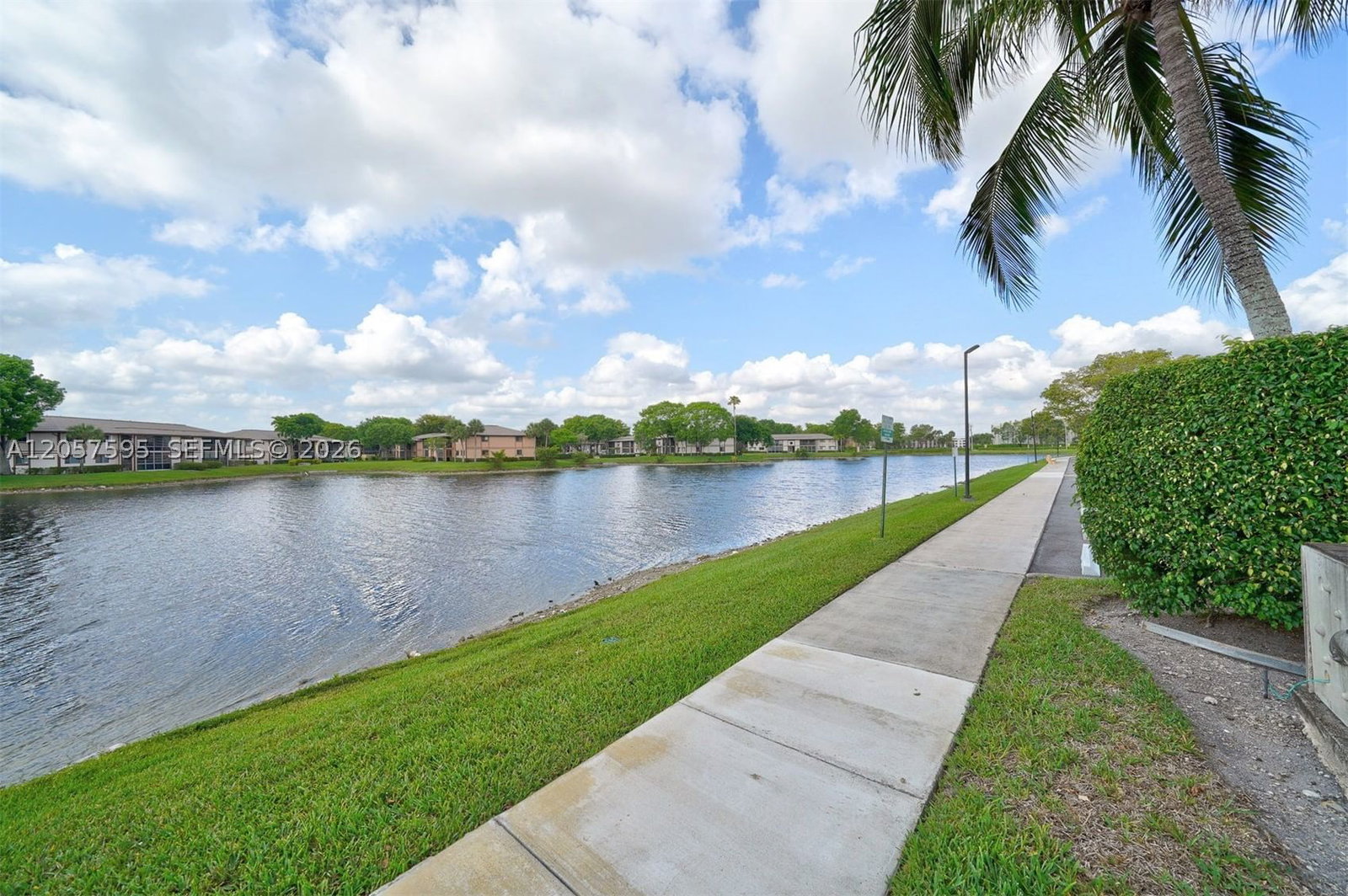 Real estate property located at 7449 Devon Dr #207, Broward, Devon Condominium J, Tamarac, FL