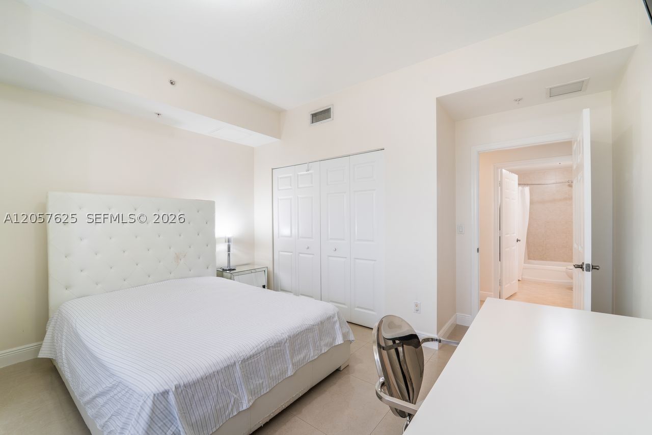 Real estate property located at 8395 73rd Ave #412, Miami-dade, Colonnade At Dadeland Sw, Miami, FL