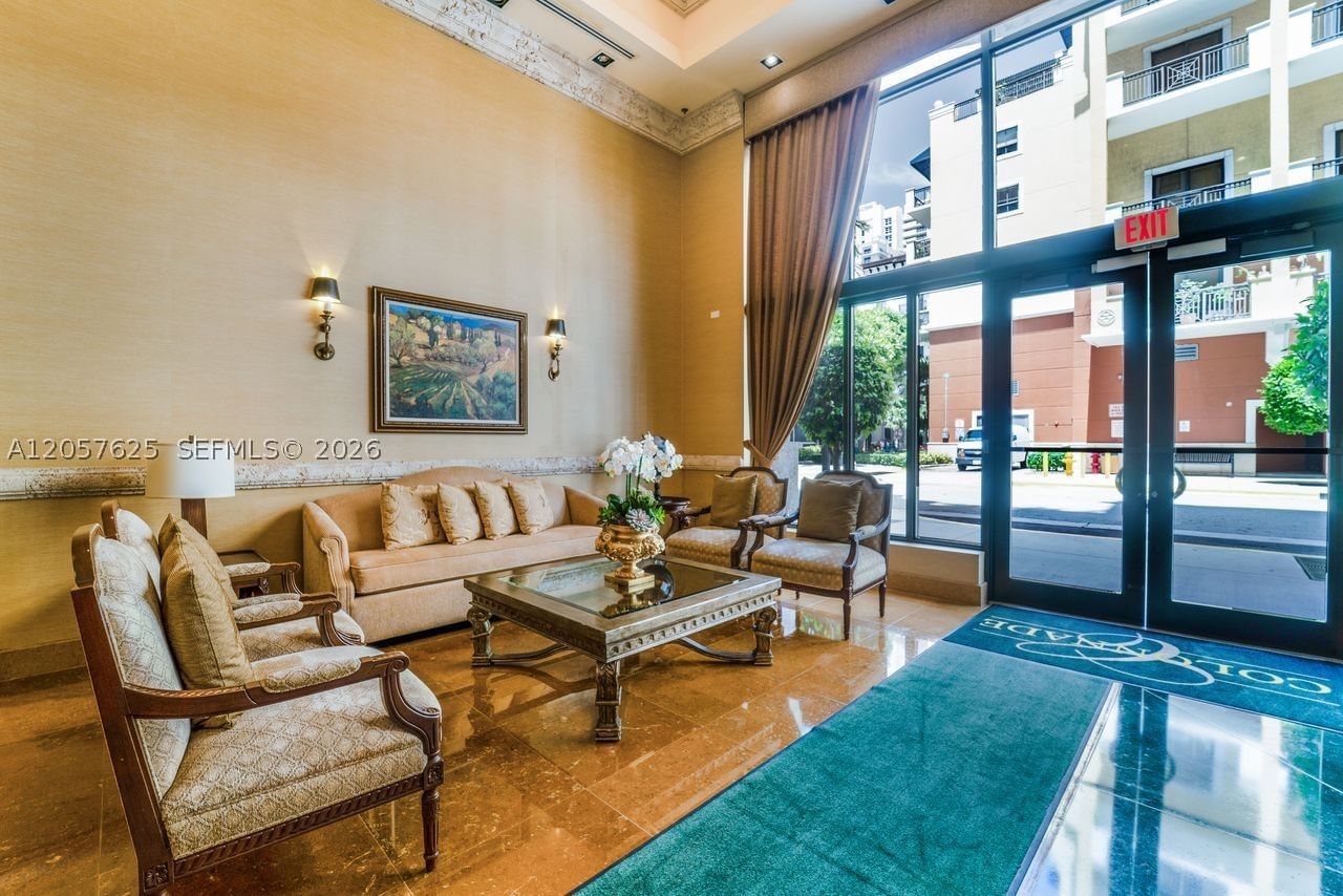 Real estate property located at 8395 73rd Ave #412, Miami-dade, Colonnade At Dadeland Sw, Miami, FL
