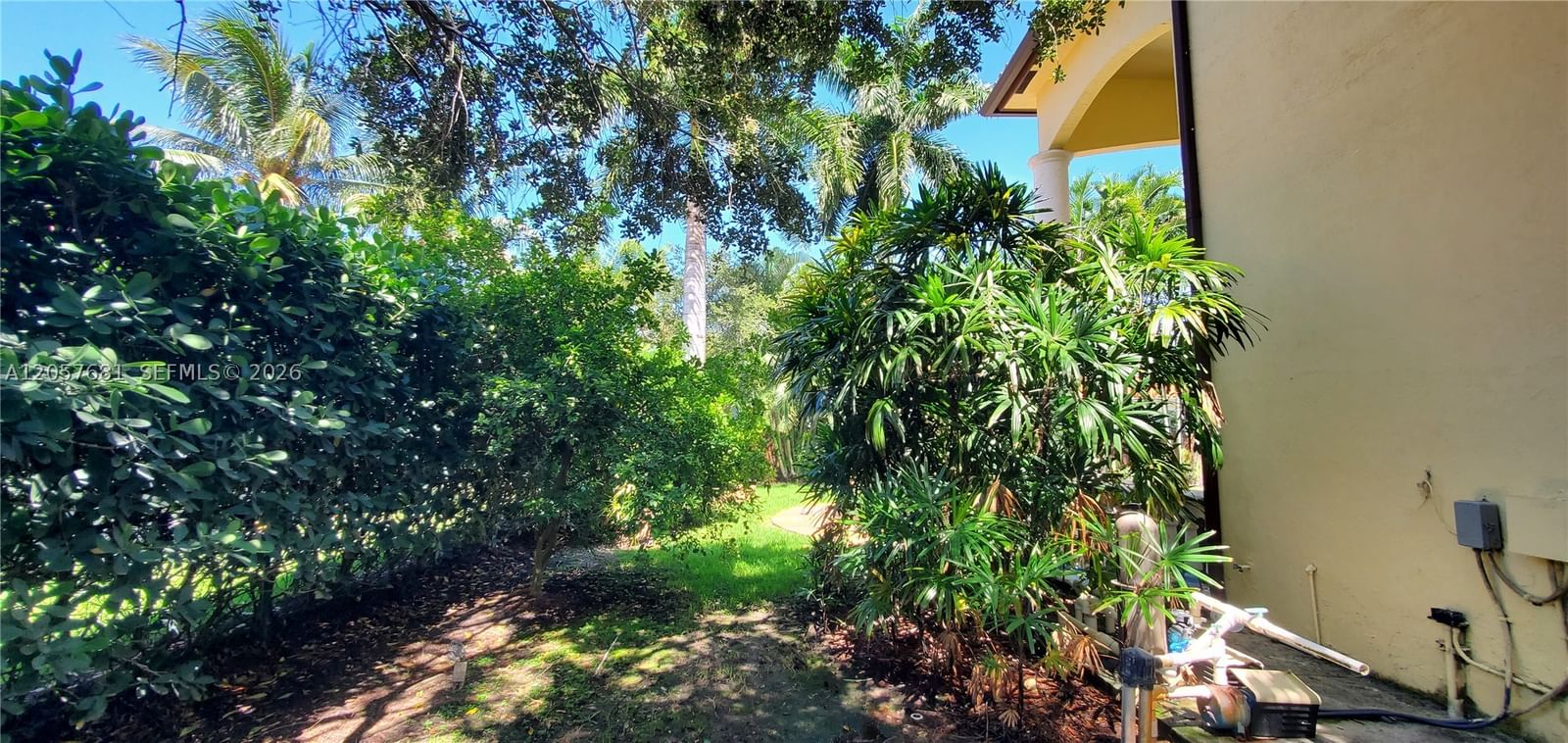 Real estate property located at 7333 122nd Pl, Miami-dade, T & F Sub, Miami, FL