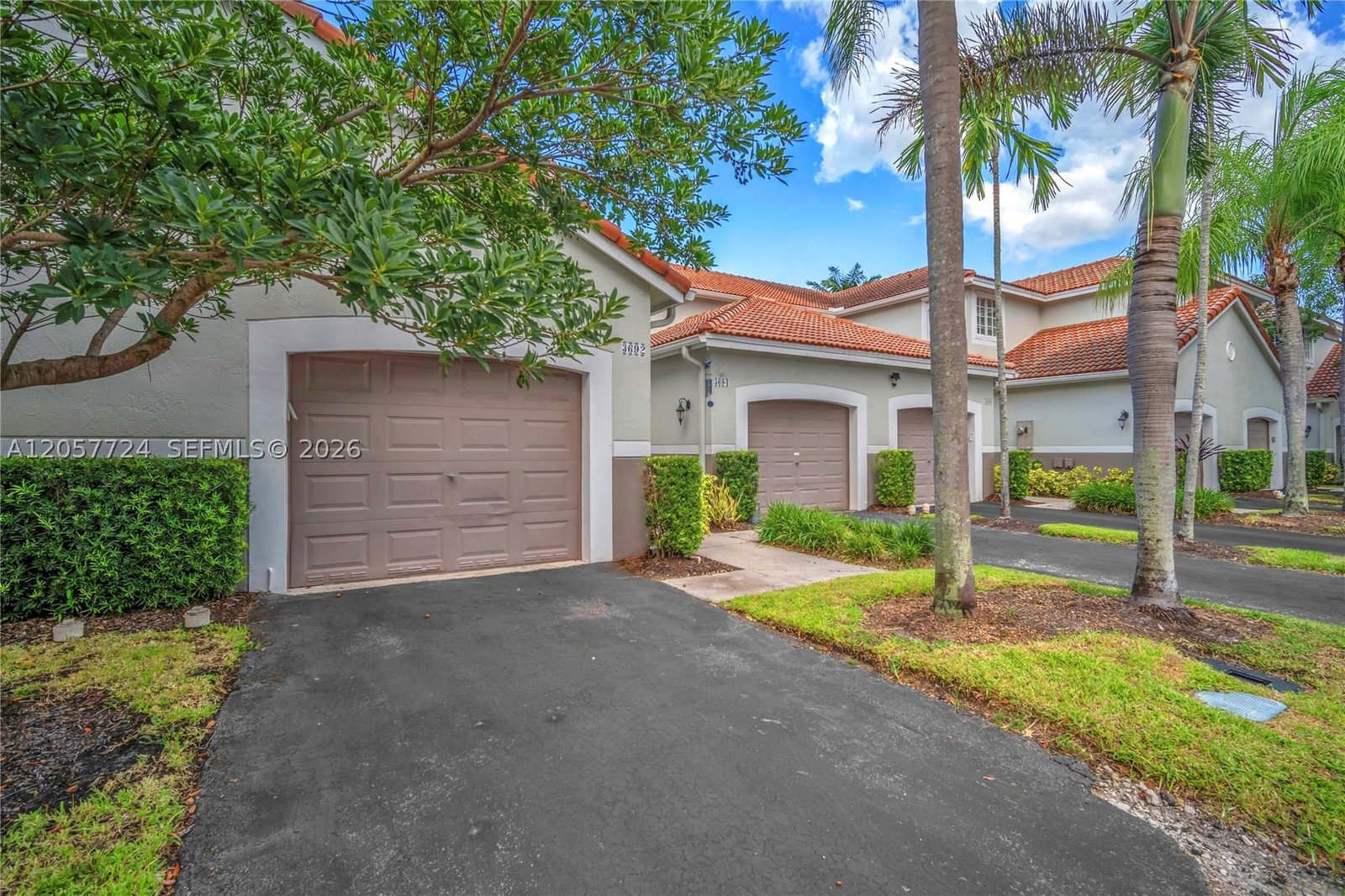 Real estate property located at 3692 San Simeon Cir, Broward, Sectors 8 9 And 10 Plat, Weston, FL