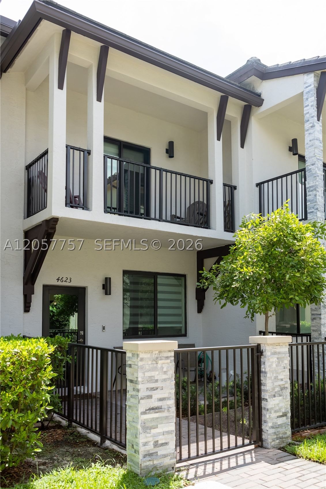 Real estate property located at 4623 83rd Pkwy, Miami-dade, Downtown Doral South Phas, Doral, FL