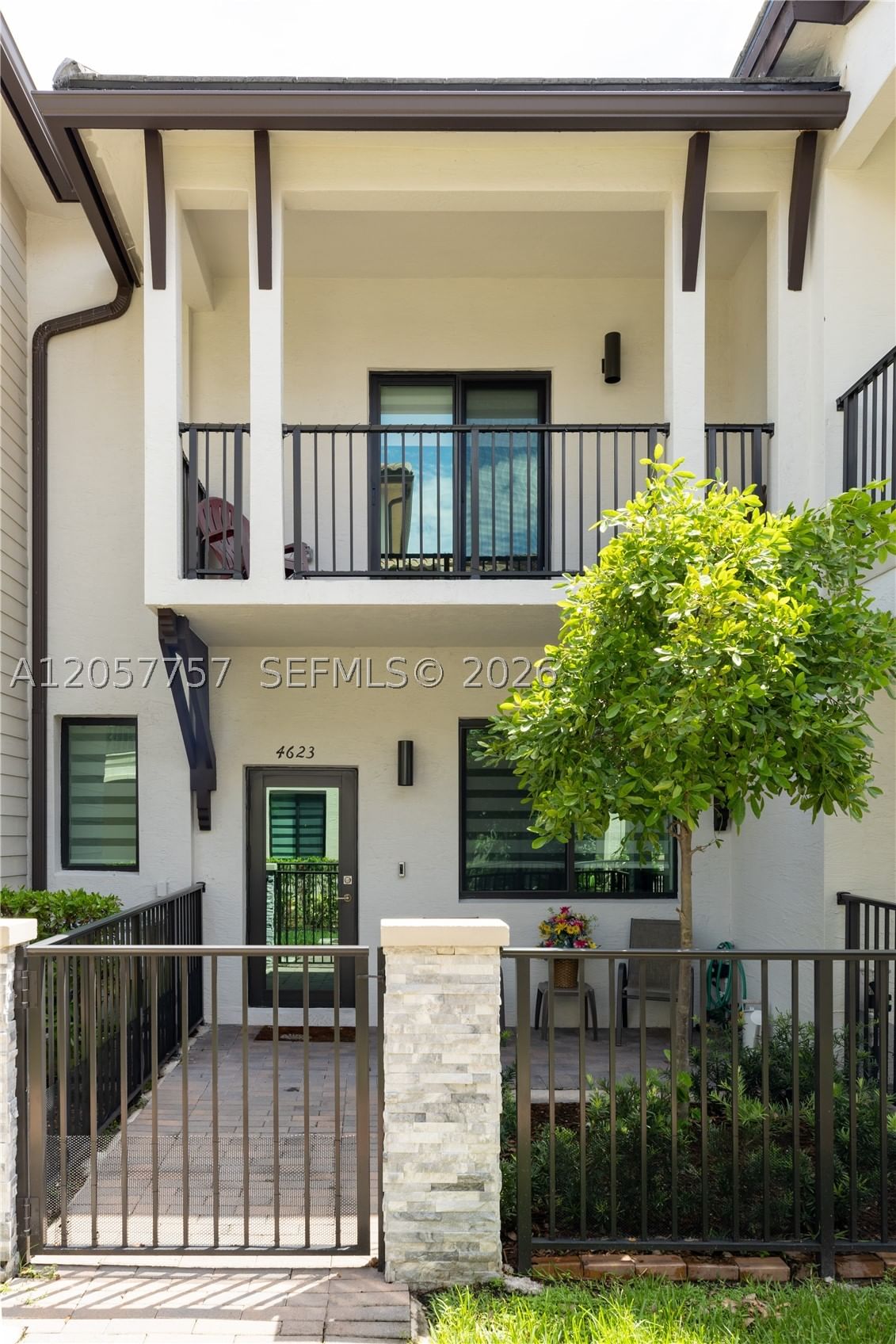 Real estate property located at 4623 83rd Pkwy, Miami-dade, Downtown Doral South Phas, Doral, FL
