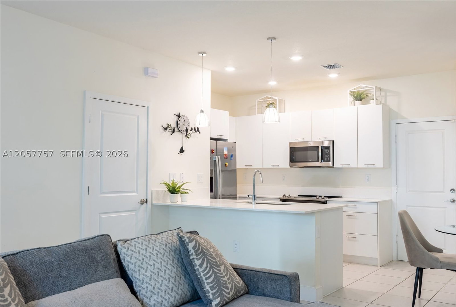 Real estate property located at 4623 83rd Pkwy, Miami-dade, Downtown Doral South Phas, Doral, FL