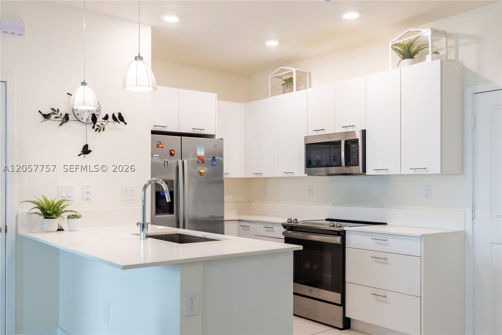 Real estate property located at 4623 83rd Pkwy, Miami-dade, Downtown Doral South Phas, Doral, FL