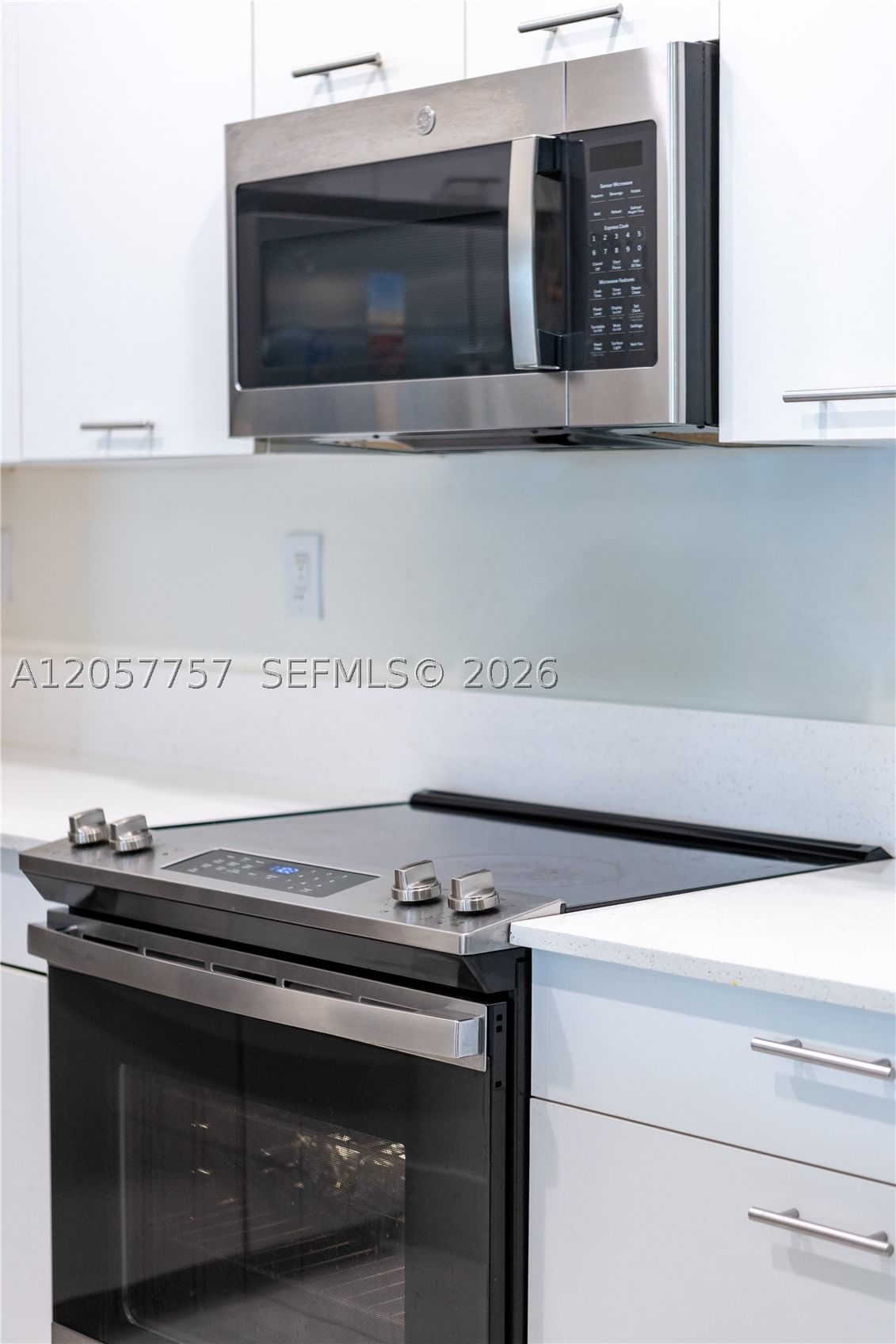 Real estate property located at 4623 83rd Pkwy, Miami-dade, Downtown Doral South Phas, Doral, FL