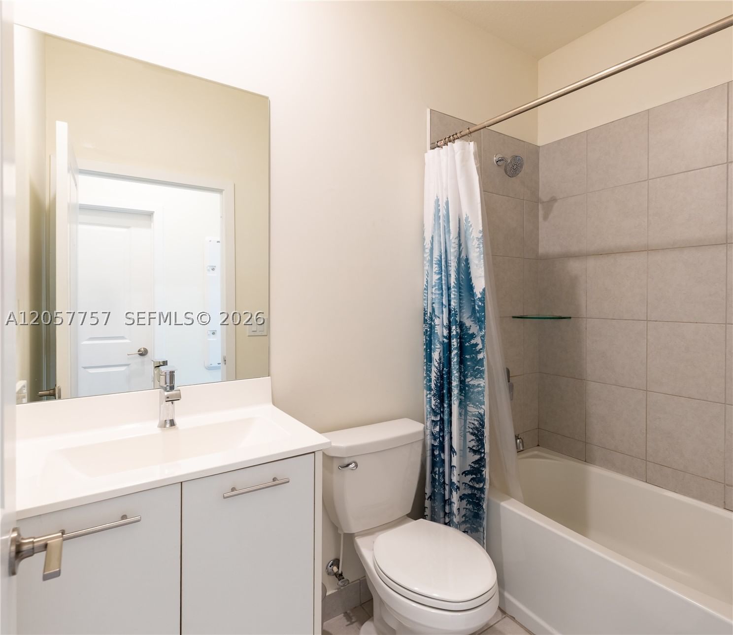 Real estate property located at 4623 83rd Pkwy, Miami-dade, Downtown Doral South Phas, Doral, FL