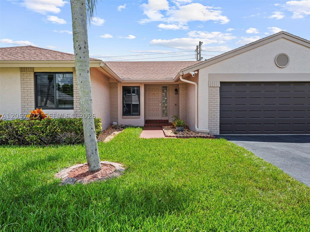 Real estate property located at 600 Fairfax Ave, Broward, Shenandoah Section Four, Davie, FL