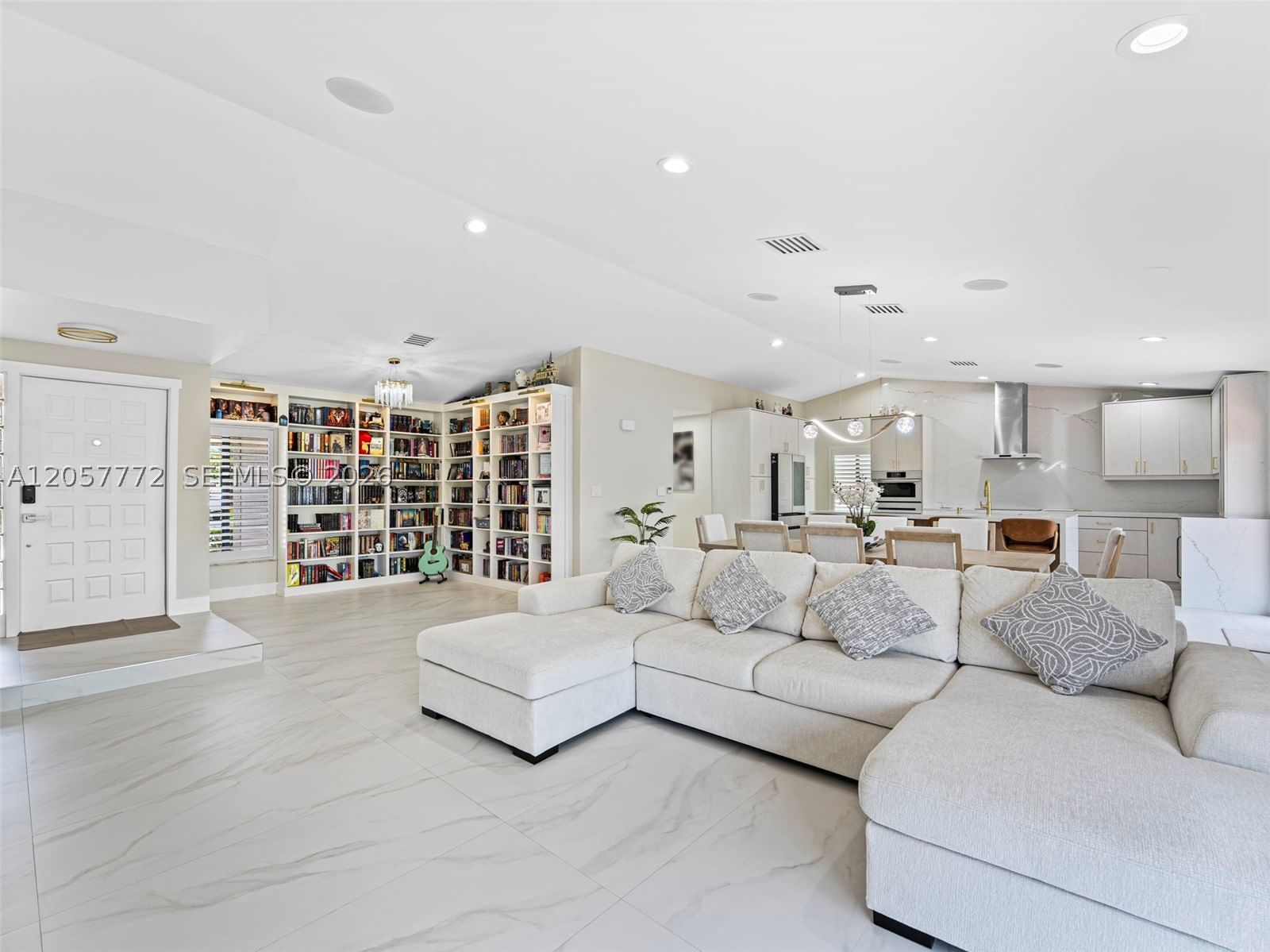Real estate property located at 600 Fairfax Ave, Broward, Shenandoah Section Four, Davie, FL