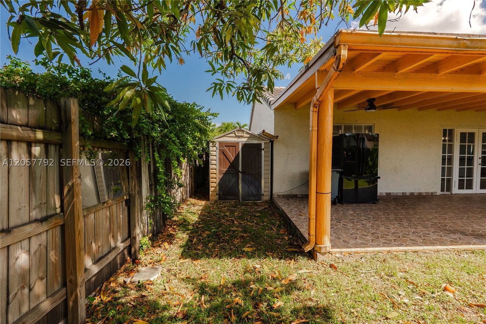 Real estate property located at 6320 199th St, Miami-dade, Country Lake Manors, Hialeah, FL