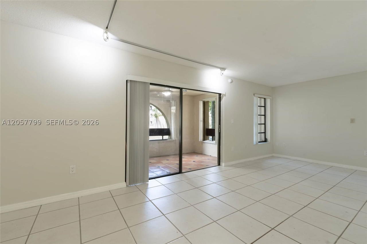 Real estate property located at 9015 125th Ave N207, Miami-dade, Kenland Pointe Condo #1, Miami, FL