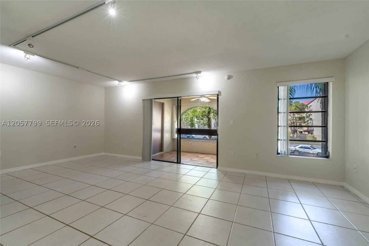 Real estate property located at 9015 125th Ave N207, Miami-dade, Kenland Pointe Condo #1, Miami, FL