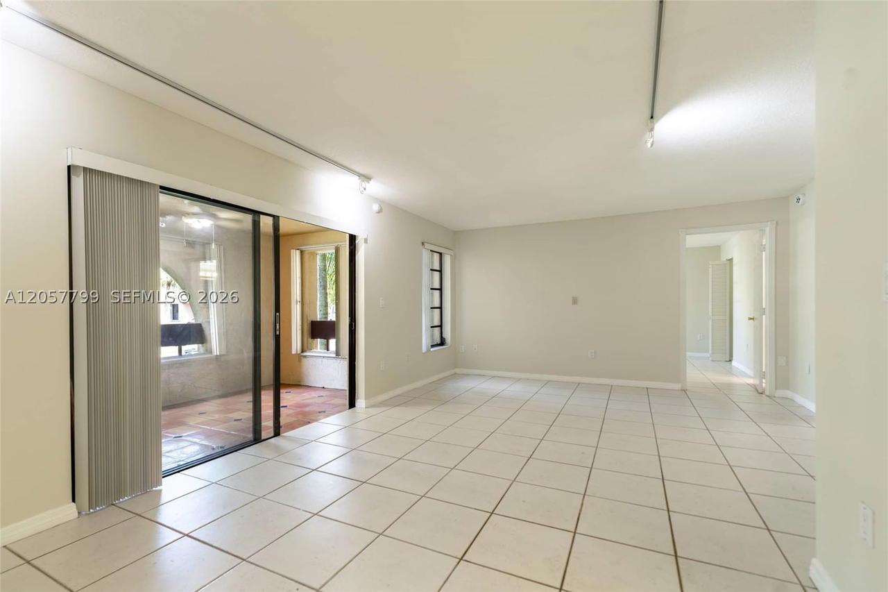 Real estate property located at 9015 125th Ave N207, Miami-dade, Kenland Pointe Condo #1, Miami, FL