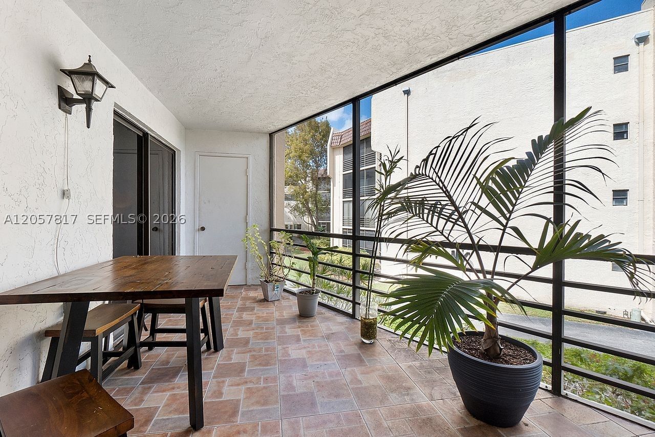 Real estate property located at 6655 Broward Blvd #200, Broward, Plantation Club D Condo, Plantation, FL