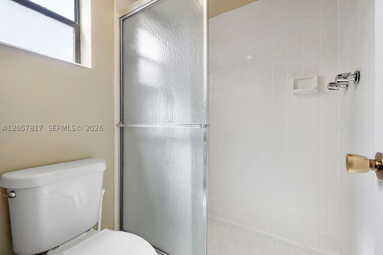 Real estate property located at 6655 Broward Blvd #200, Broward, Plantation Club D Condo, Plantation, FL