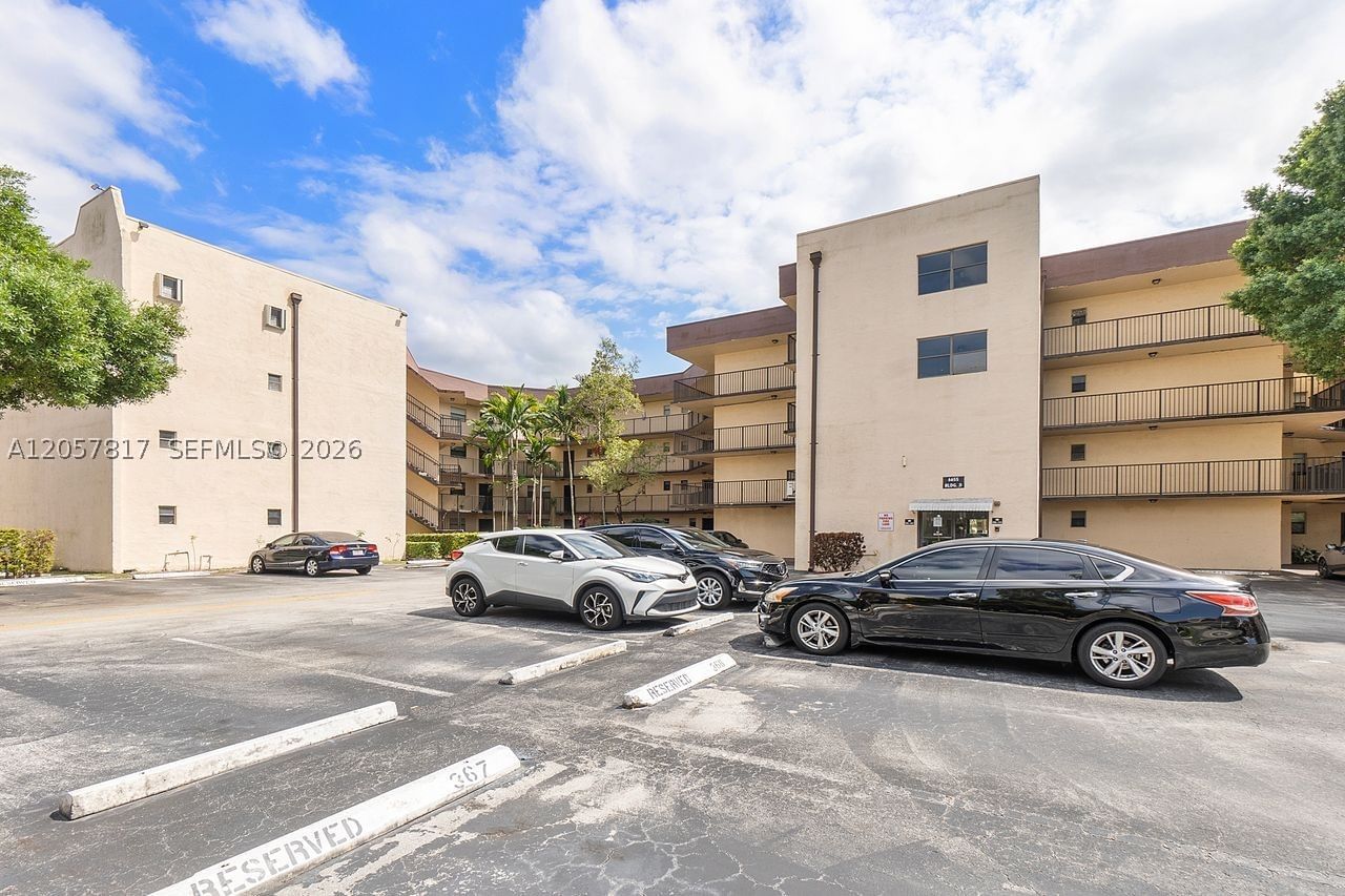 Real estate property located at 6655 Broward Blvd #200, Broward, Plantation Club D Condo, Plantation, FL