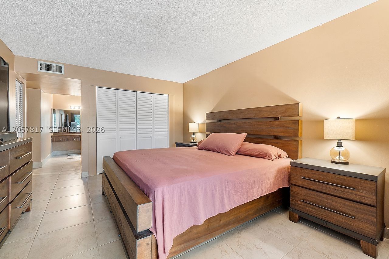 Real estate property located at 6655 Broward Blvd #200, Broward, Plantation Club D Condo, Plantation, FL