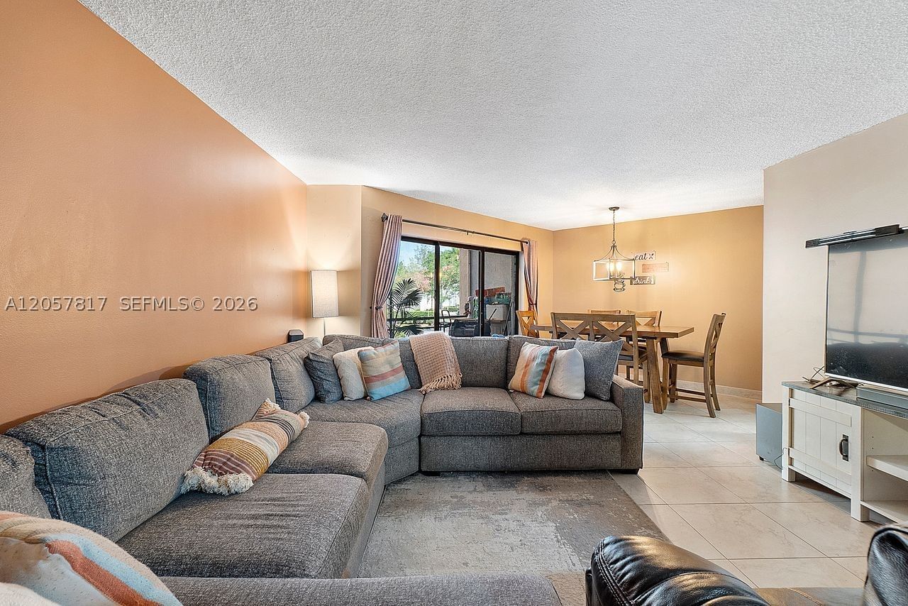Real estate property located at 6655 Broward Blvd #200, Broward, Plantation Club D Condo, Plantation, FL