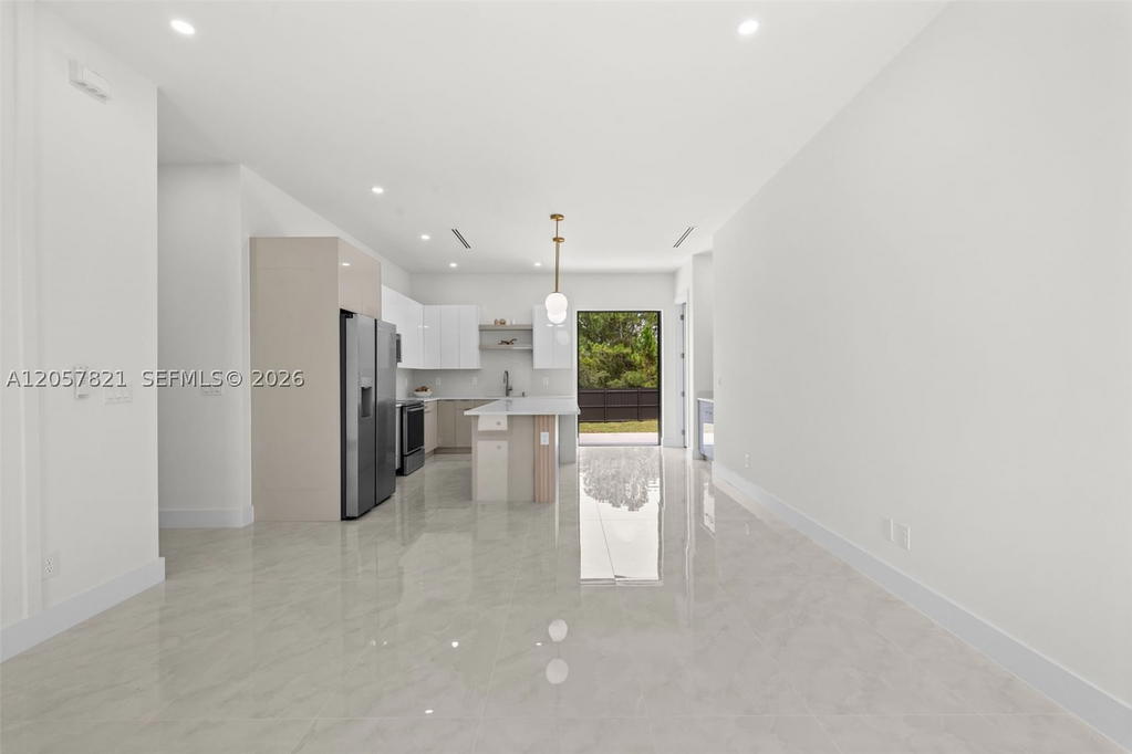 Real estate property located at 1039 Bassinger Ave S, Lee, Lehigh Acres, Lehigh Acres, FL